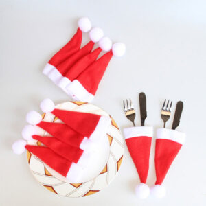 Vánoční dekorace na stůl / obal na příbory – styl čepička – 10 ks v balení